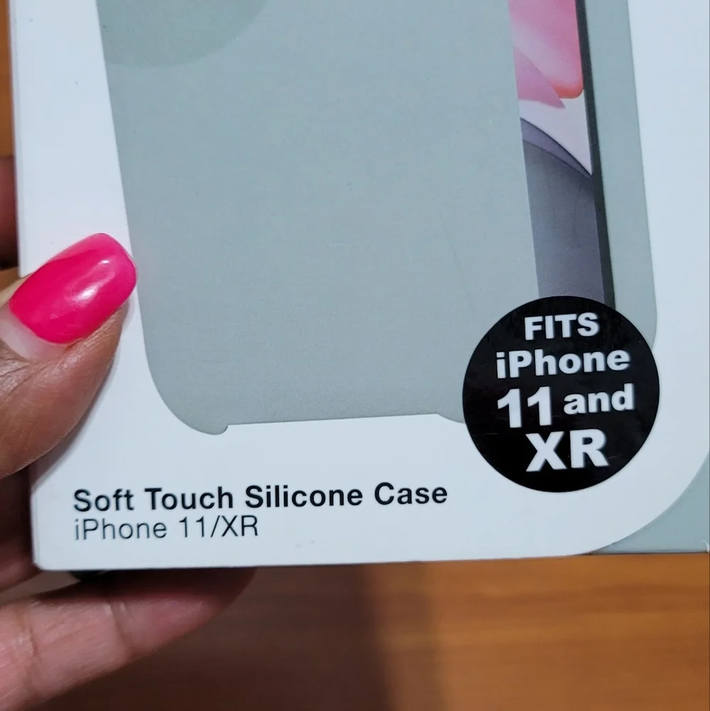 Cylo IPhone 11 & XR Soft Touch Gray Silocone Case